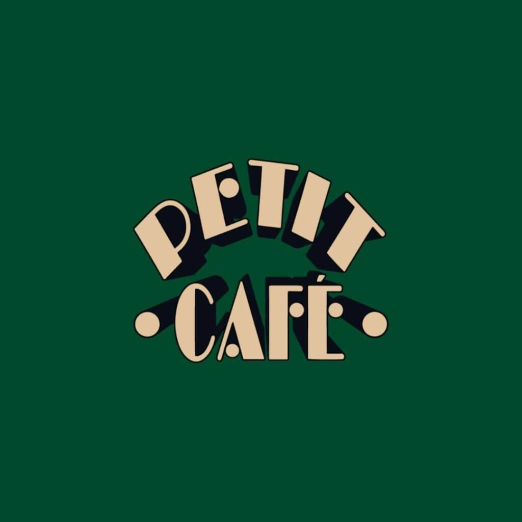 petit cafe logo