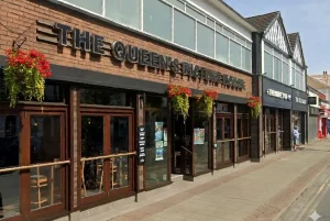 queen's picture house wetherspoons waterloo